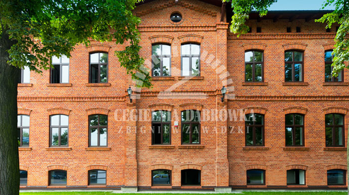 Ceglany budynek Reform Office w Łodzi, do jego rewitalizcji użyto cegieł z Cegielni Dąbrówka