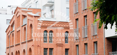 Ceglane fasady i ściany apartamentowca Barciński Park